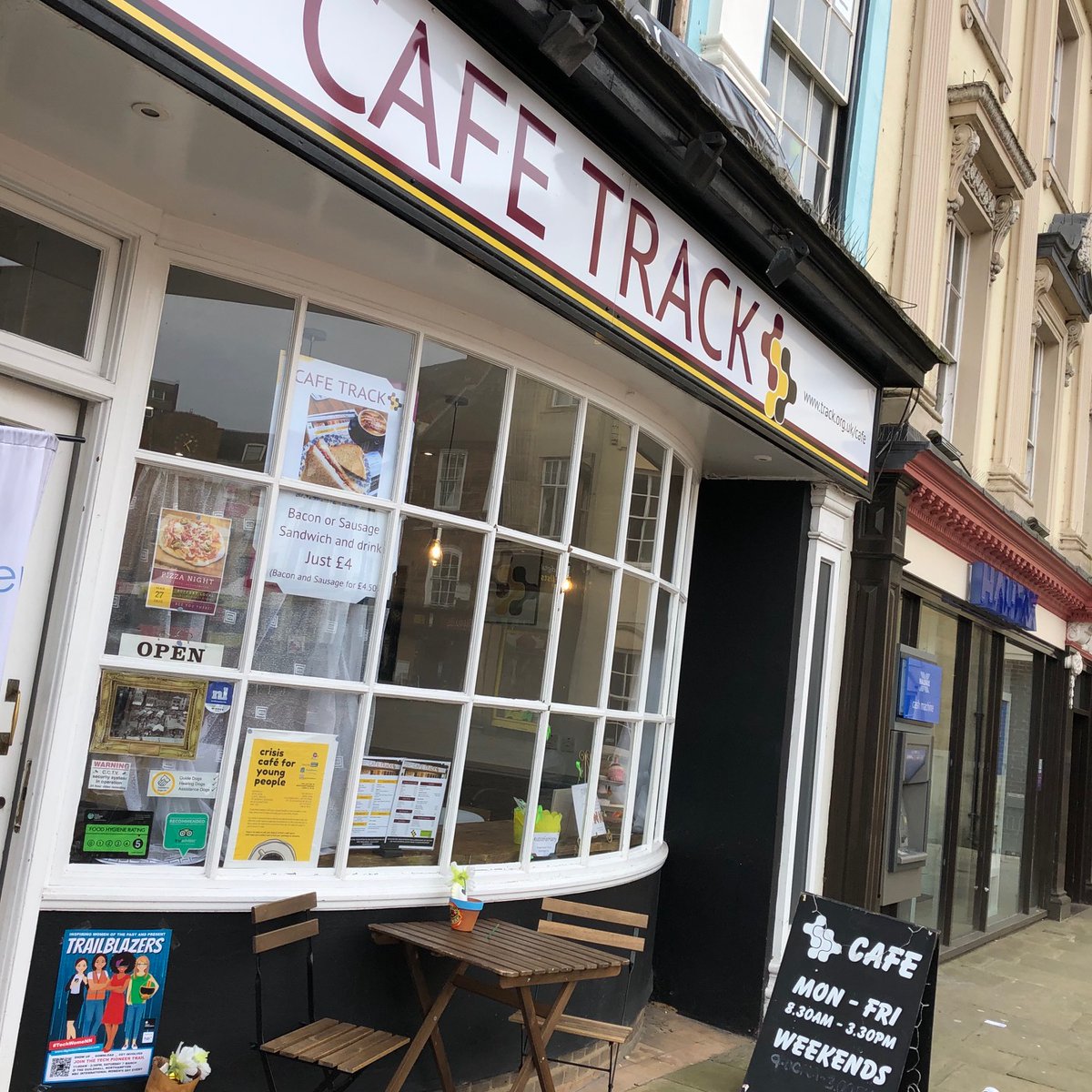🗺️ This morning we've been out testing the #TechWomeNN trail with <a href="/Hthrcowley/">Heather Francis</a> 

☕️ We dropped in for a coffee at <a href="/cafetracknn/">CAFE TRACK</a>, one of the 7 locations you can visit on the trail this Saturday.

👉 digitalnorthampton.com/womenintech