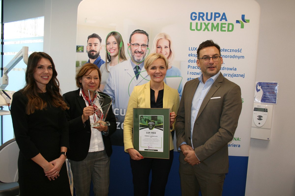 HeydrexGateway's tweet photo. Odwiedziliśmy LUX MED💚 Byliśmy pod ogromnym wrażeniem komfortu pracy. Z całą pewnością zapewniamy, że LUX MED jest „friendly”! Zobaczcie sami!
👉 https://t.co/mYQexUmhZx
#employerbranding #friendlyworkplace #markapracodawcy #praca @LUXMEDPL #Zdrowie https://t.co/iQfbhbGMgT