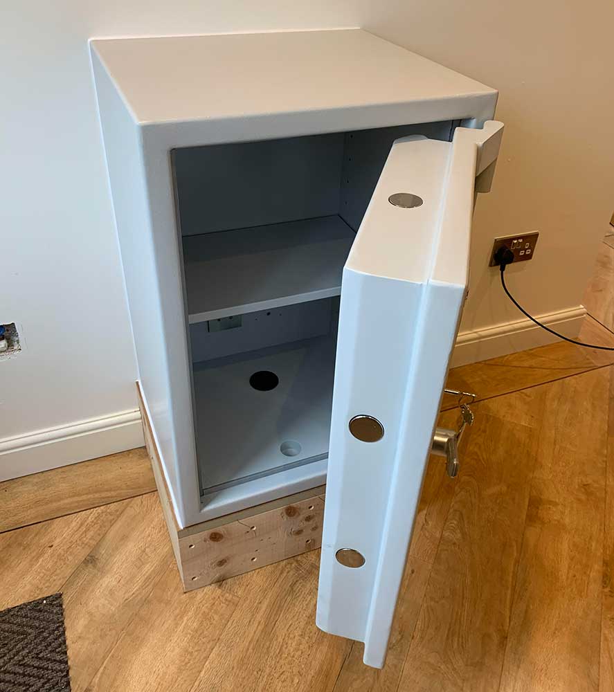 Macc Lock & Safe tweet media