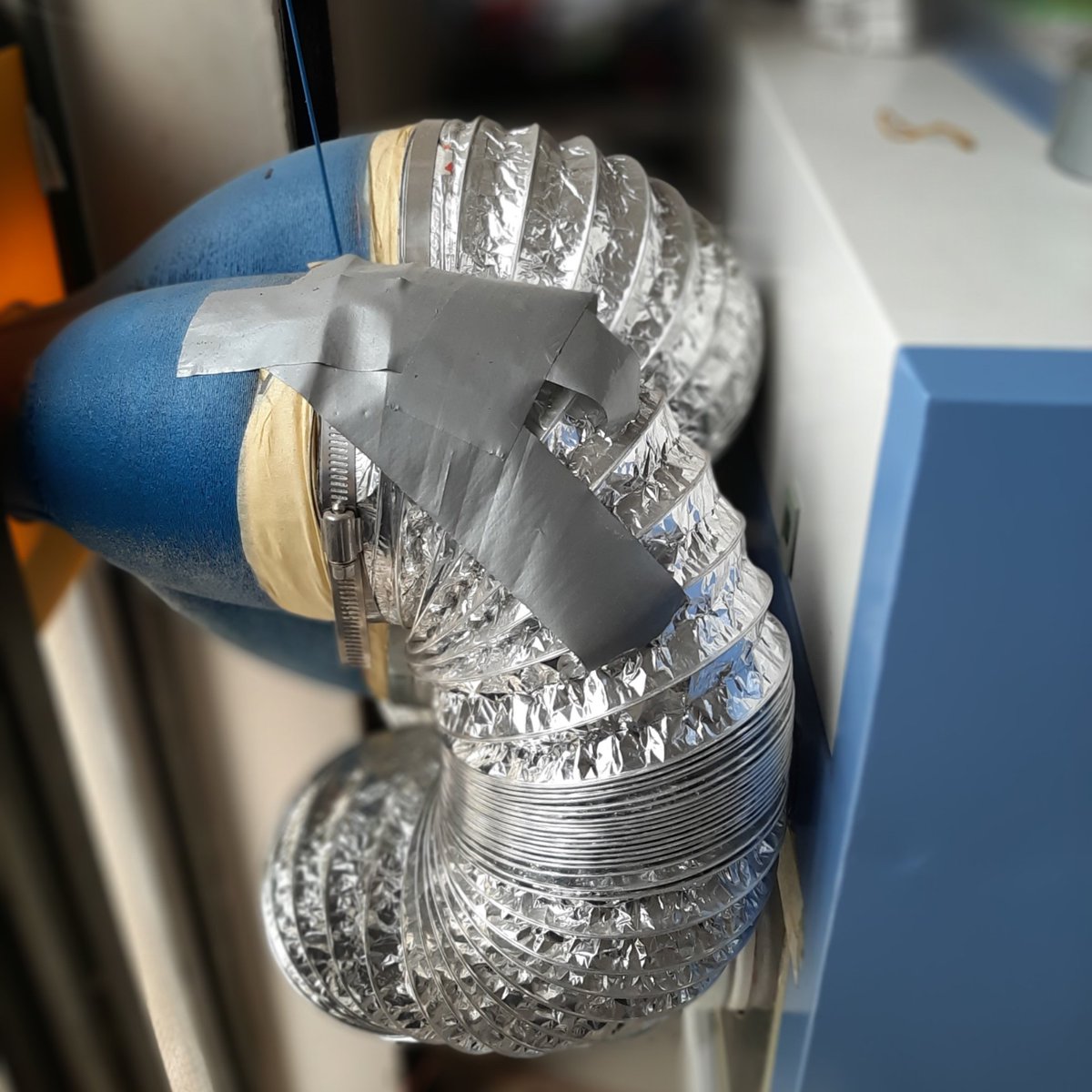 Stampar3D's tweet image. This "3 to 1" duct was designed and printed inhouse when a suitable one wasn't available for purchase in the market.
It allows fumes to be safely exhausted from the laser cutter via 3 exhaust fans.

#3dprinting  #Stampar3d #3dprinted #laserengraving #tech #nigeria #lagos