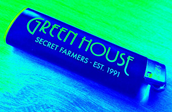 Watch 𝔻𝔸ℝℝ𝔼𝕃𝕃 𝔻𝔼𝔼ℙ𝕊's leaked NSFW photo on TwXstars