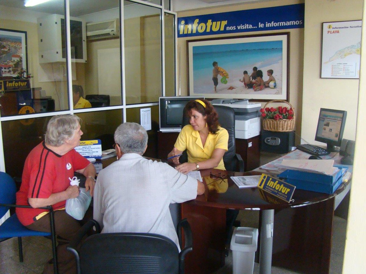 JuannCarlosGG's tweet photo. El 4 de marzo celebramos el Día del Trabajador de la Hotelería y #Turismo. Muchas felicidades a todos los que desde sus puestos tributan al desarrollo de la industria turística en #Cuba. Junto a ustedes vamos por más calidad, vamos por más satisfacción y vamos por más eficiencia. https://t.co/3wFSElOBUs