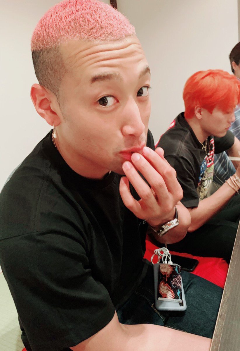 mandy0125LOVE's tweet photo. メンちゃんのグッズかわいいかわいいメンコのグッズどっかに落ちてないかな？笑笑

メンディー さんのグッズゆるく求めてるんだけどな笑笑

てか、みんな忘れてるかな？

携帯でツイッター移行できなくて萎え萎えなんだよ！！！ https://t.co/sMb4taHPWA