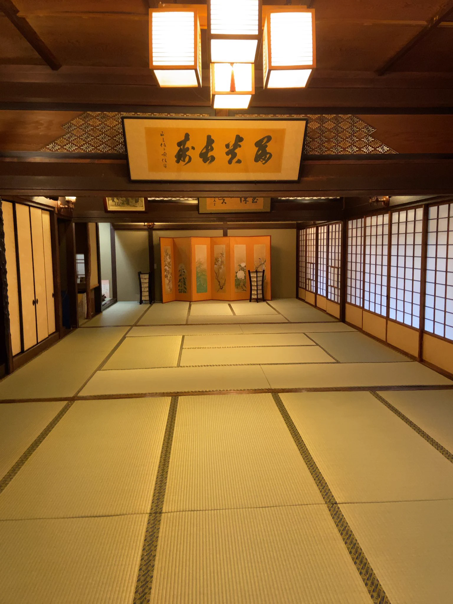 日本最古の温泉宿鴎外荘が素泊まり1人3500円！？団体客のキャンセルのために特別価格！