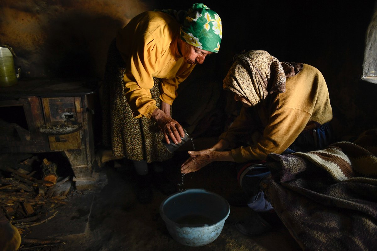 A rebuke of the destructive forces of capitalism lies at the heart of HONEYLAND. In cinemas now through <a href="/UmbrellaEnt/">Umbrella</a>. David Nagle reviews. bit.ly/39orfwP
