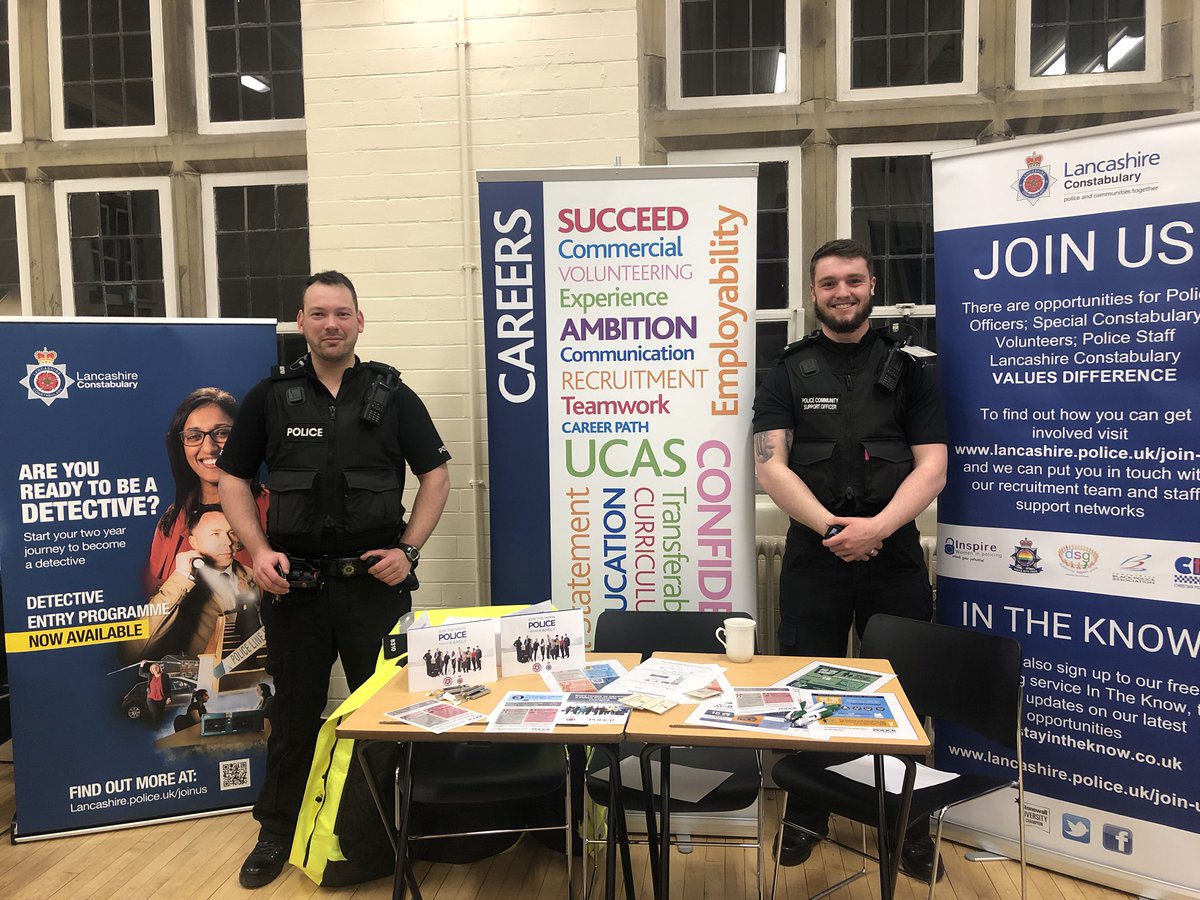 KGSCareers's tweet photo. A packed house last night for Day 2 of a series of themed workshops.  Last night was aimed at students considering careers in medicine, dentistry &amp; emergency services to name just a few!  Thank you to our inspirational speakers &amp; exhibitors.  @KGSCareers @KirkhamGrammar #NCW2020 https://t.co/DiXx9bEqkZ