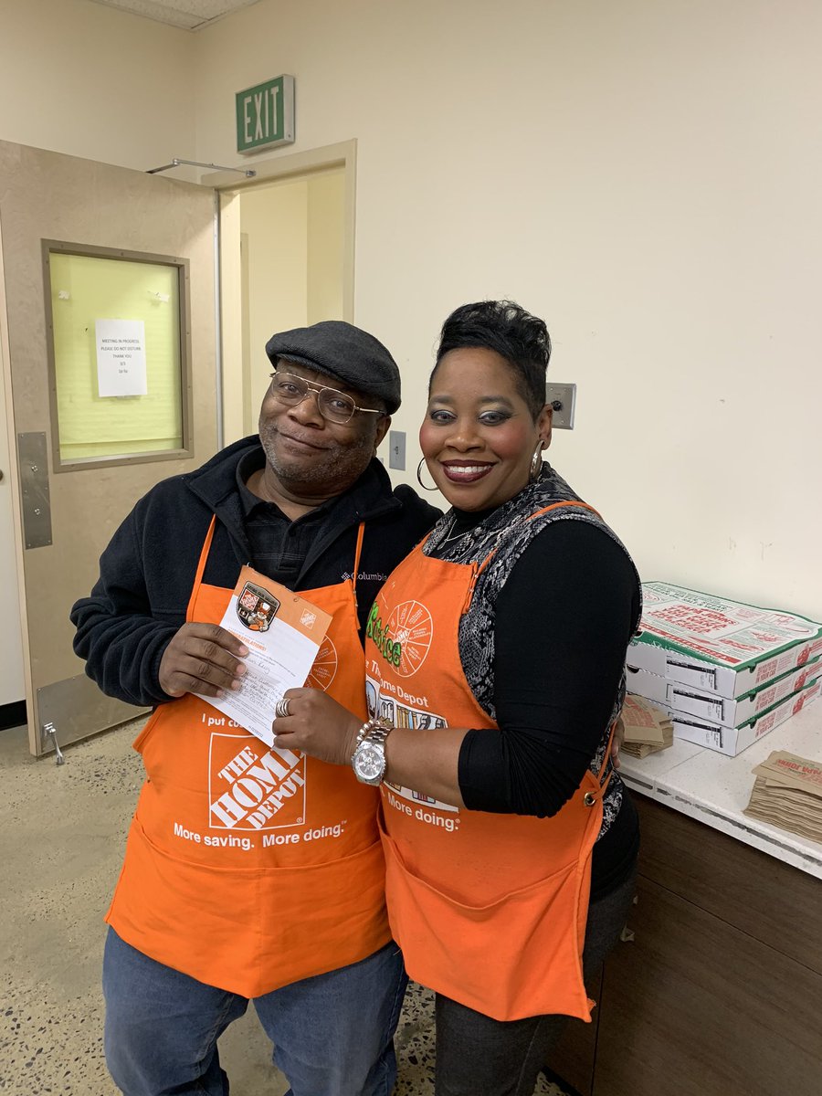Dane Tomlin (@dane_tomlin) on Twitter photo In the Mid Atlantic market and AMM Balam King receiving a Homer from <a href="/KatriceGillens/">Katrice Gillens</a> for Excellent Customer Service and it’s well deserved! Way to go! <a href="/valerie_hdms/">Valerie Heald</a> <a href="/PicininiDwayne/">Dwayne Picinini</a> <a href="/JasonSteeleHD/">Jason Steele</a> <a href="/kateparker2017/">Kate Parker</a> In the Mid Atlantic market and AMM Balam King receiving a Homer from <a href="/KatriceGillens/">Katrice Gillens</a> for Excellent Customer Service and it’s well deserved! Way to go! <a href="/valerie_hdms/">Valerie Heald</a> <a href="/PicininiDwayne/">Dwayne Picinini</a> <a href="/JasonSteeleHD/">Jason Steele</a> <a href="/kateparker2017/">Kate Parker</a>