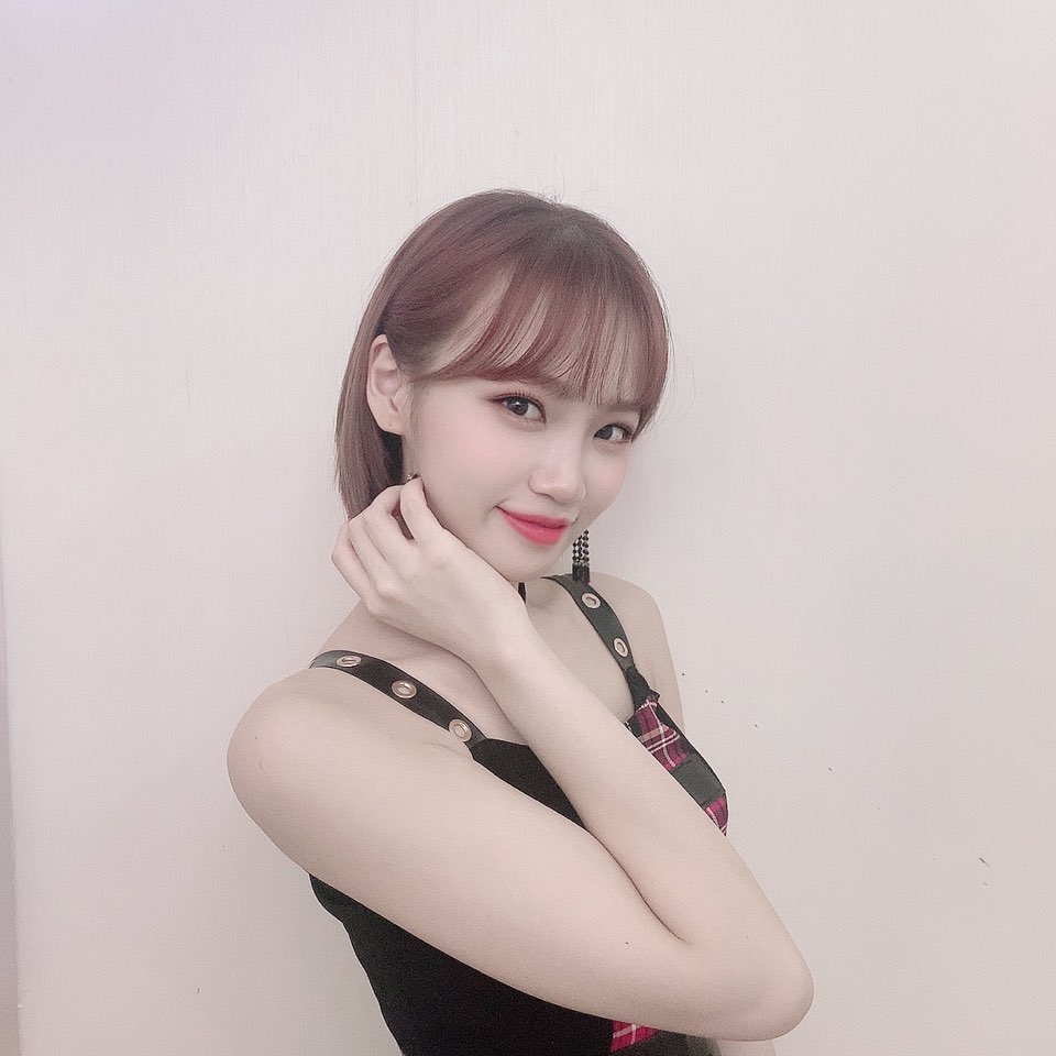 airxplzne's tweet photo. ✨: chaewon's update
— #chaewon #itzone #coloriz
위즈원!! 엠카 잘 보셨나요??
항상 너무너무 고마워요💕
앞으로 더 열심히 하는 아이즈원 되겠슴다!
ウィズワン!! Mcountdown見ましたか??
いつも本当に本当にありがとうございます💕
これからもっと頑張っていくアイズワンになります! https://t.co/SbXNnlmU88