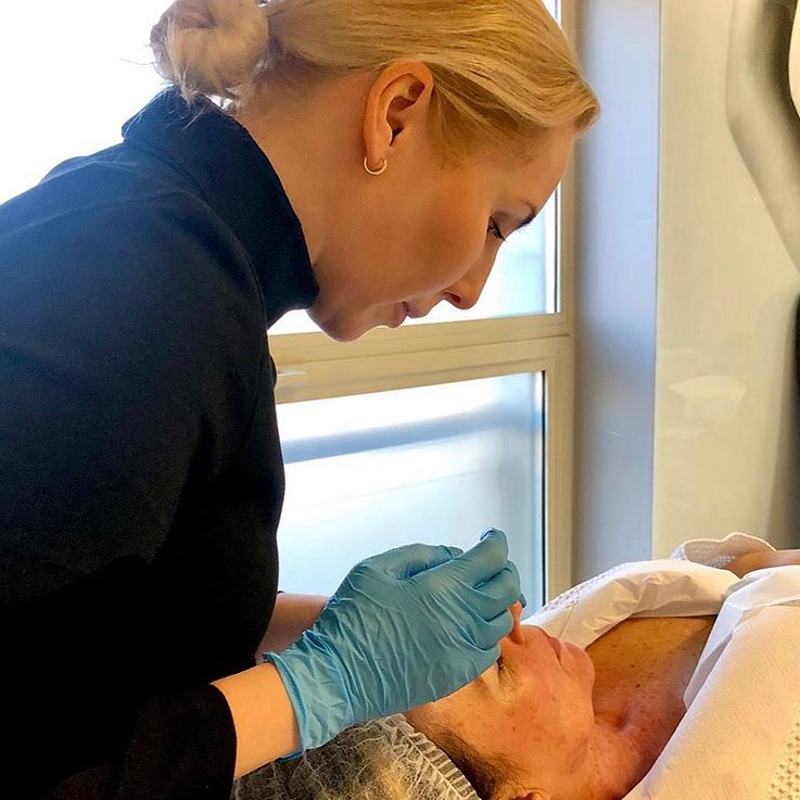 ThePerfectPeel's tweet photo. There’s nothing better than a mid-week PEEL! 😍💯 @perfectpeelpolska are giving us some serious skin envy with this cheeky BTS snap! Tag your bestie who NEEDS this inSANE skin treatment! 💙💙💙💙💙 #ThePerfectPeel https://t.co/1hF0oqBhC5