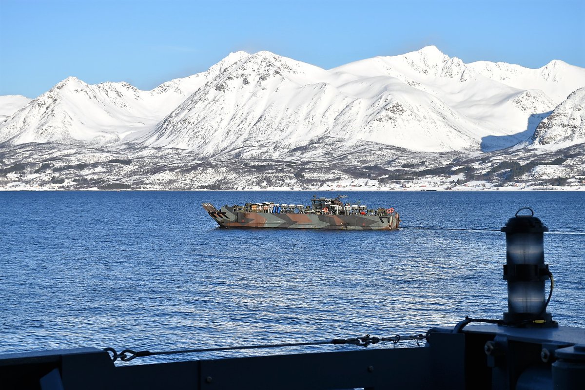 Today #HNLMSJohanDeWitt welcomed #LCTU and #SATG. Another step to a successful #ColdResponse20!