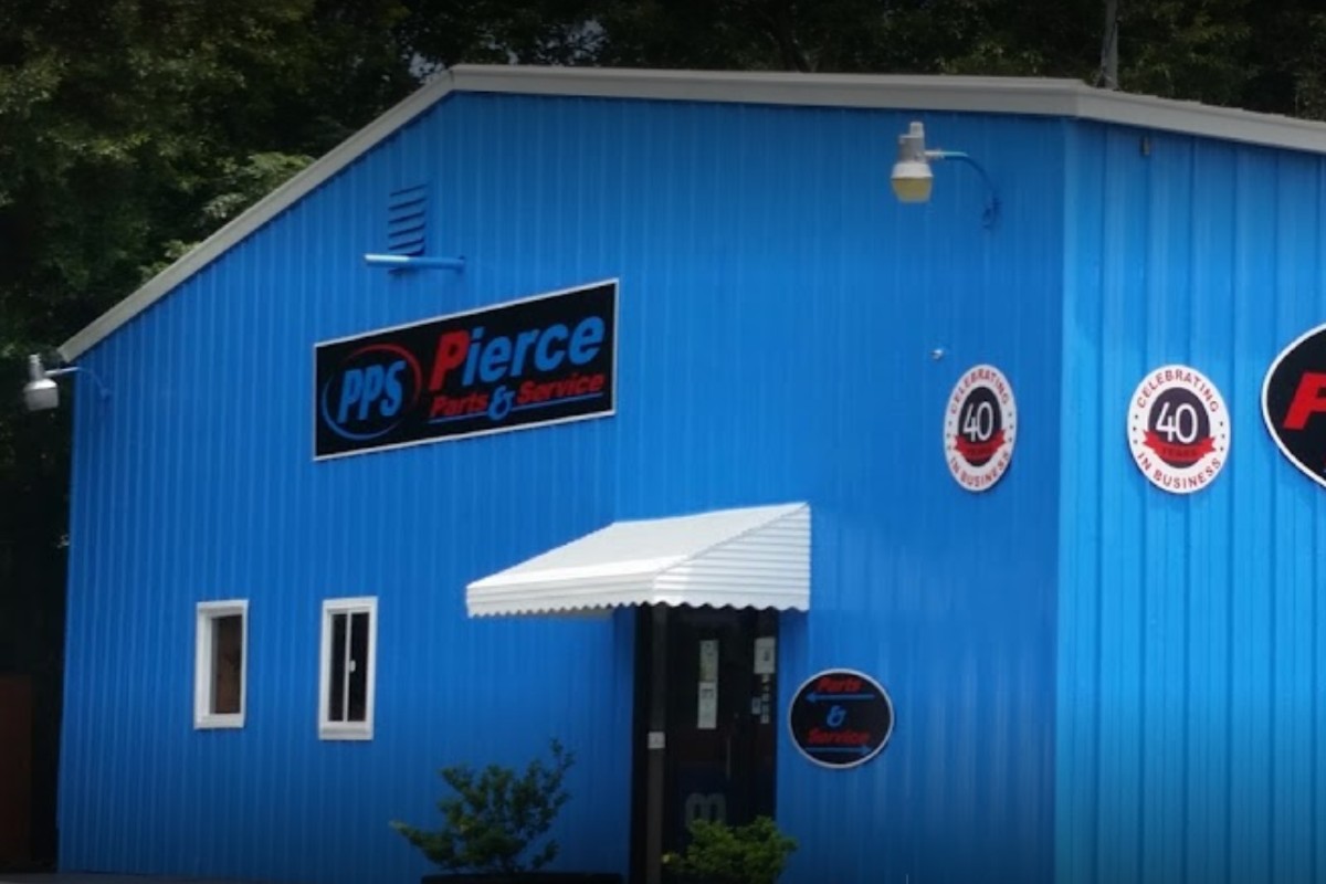 ClarkServiceGrp's tweet photo. Big thanks to @FERtweets for helping us spread the news about our acquisition of @PiercePartsServ in Georgia! Learn more about our company's increased service area in this article from FER. #GetClarkd #HereWeGrowAgain #WeLoveGeorgia https://t.co/nWMBy8bl3Y https://t.co/4jqW9ys3m5