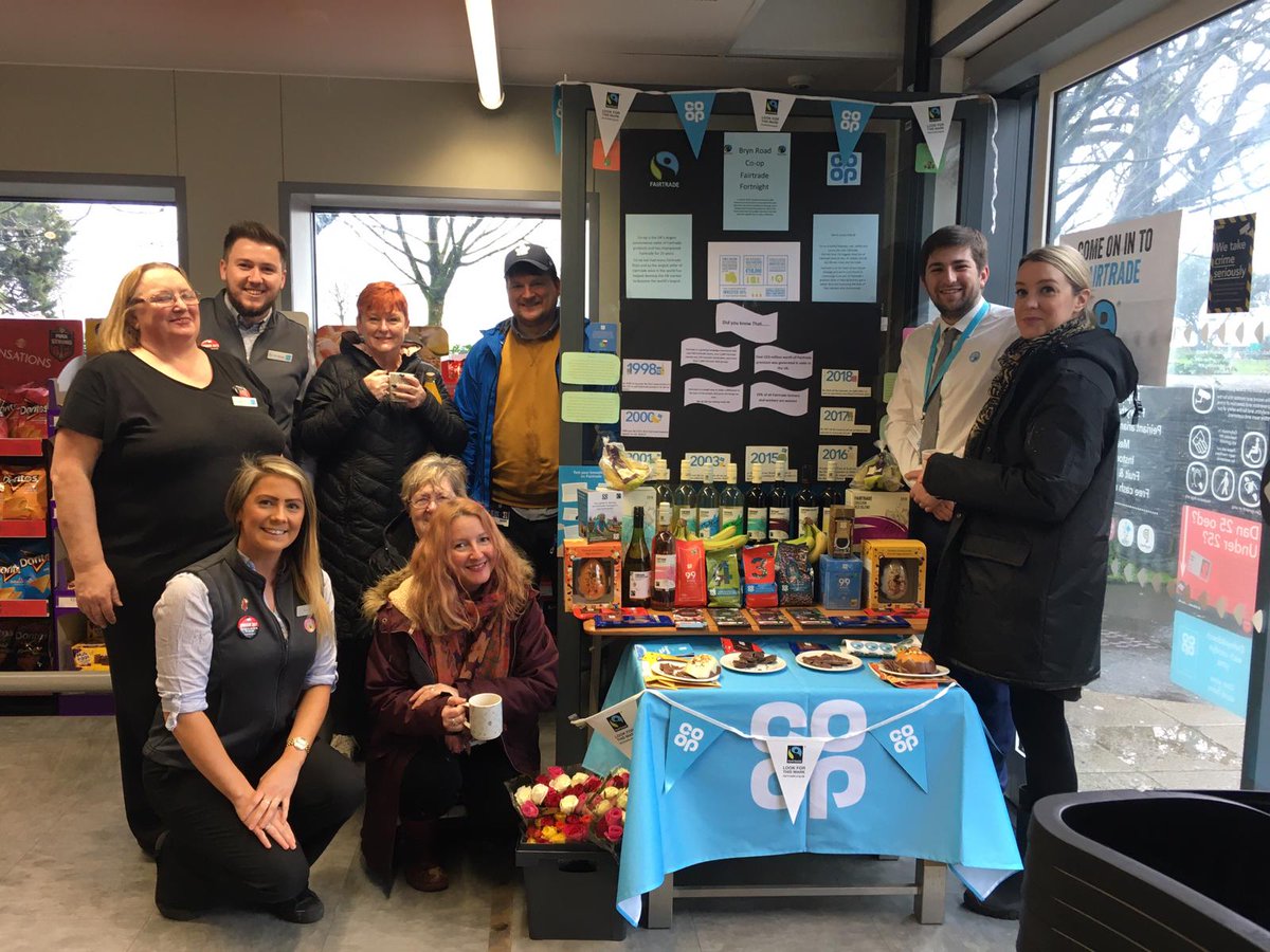 Harri_CoopMPC's tweet photo. Great to see some of our @coopuk colleagues hosting @FAIRTRADE chocolate tasting and coffee for a local beach clean group from @SwanseaUni! 
#SheDeserves 
#ItsWhatWeDo https://t.co/KZjSQqwr9R