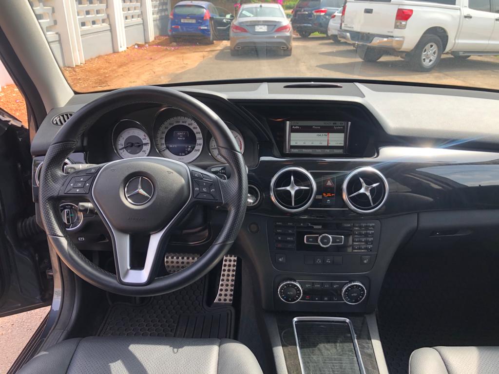 duke_idan's tweet image. 2013, 4 Cylinder, 2.2L Diesel, 4WD, Automatic. Bluetooth phone Connectivity, Aux Connectivity,Automatic Electric Windows and Front Seats with Remote doors and boot opening/closing.Alloy wheels, leather seats and full climate control.
#OneJust4U 
#DUKESGARAGE