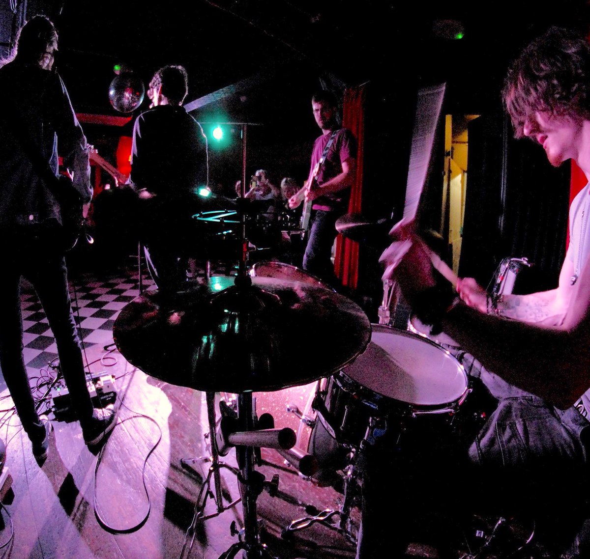 Bow Beehive tweet media