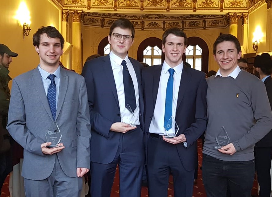 AeroSociety's tweet photo. Congratulations to Team AvSoc UoL from @UniversityLeeds for winning #Aerochallenge2020 - students have finally taken the crown from the grads! Thank you to all the teams for taking part. And thank you to @Leonardo for supporting this event once again. #aerochallenge https://t.co/WbhdIN4kra