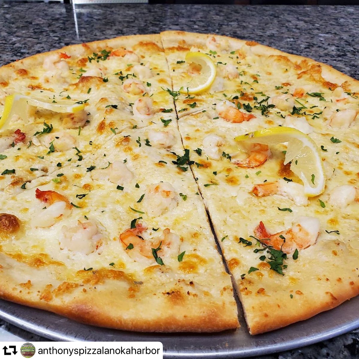 MunchOnEats's tweet photo. #repost @anthonyspizzalanokaharbor
・・・
It’s lunch time! Order yours using the #MunchOn app 📲 

#LocalFoodWithinReach #AnthonysPizza #LanokaHarbor #NJFood #PizzaTime #ShrimpScampi #HotSlice https://t.co/IrKmkMTMlv
