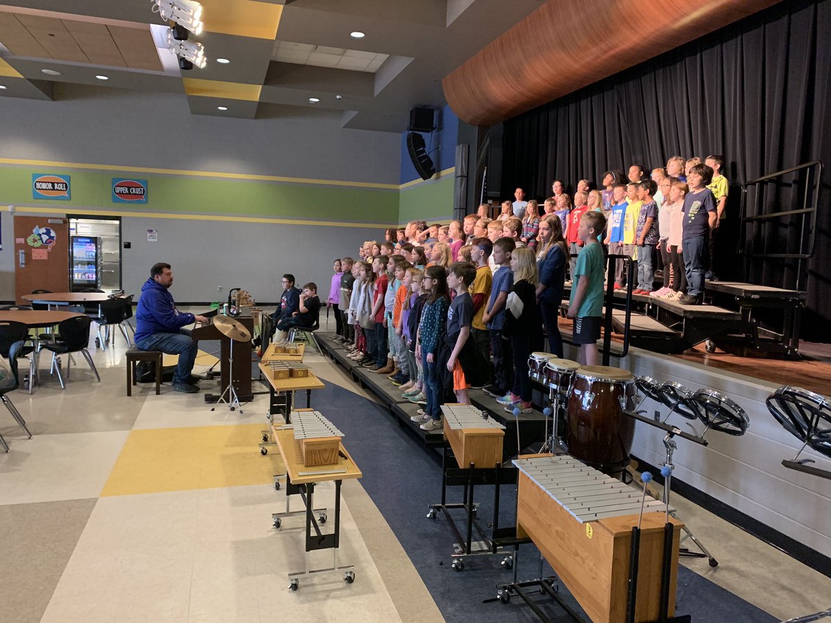 PesWildcats's tweet photo. Our 3rd and 4th grade students are working hard getting ready for their concert tomorrow night!  #PiedmontFocus https://t.co/yCRPv64DeF