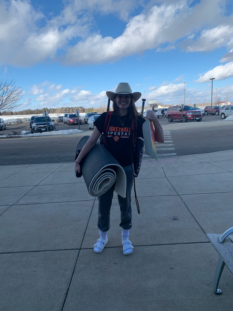 BPsoftball101's tweet photo. Our pitcher Cece Giesen is pumped for the season to start (7 days!). Are you?!?!? https://t.co/sNRsYNcIJT