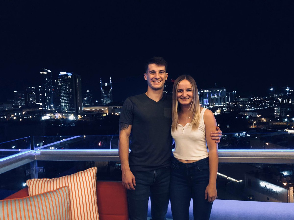 Missmadi333's tweet photo. Happy Birthday to my big bro, @imgaviin love you lots bro and hope you have a good bday! 🤟🏻 https://t.co/Bcl1Rqr1il
