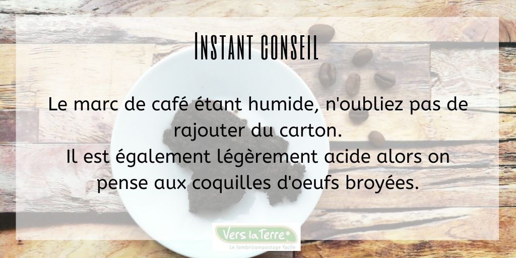 VersLaTerre's tweet photo. #InstantConseil : Vous prendrez bien un peu de café ? ☕ Et bien votre lombricomposteur aussi !
Les vers adorent le marc de café, mais attention à l’humidité et l’acidité ! Le carton et les coquilles d’oeufs seront alors vos alliés. https://t.co/aBFJyouXb2