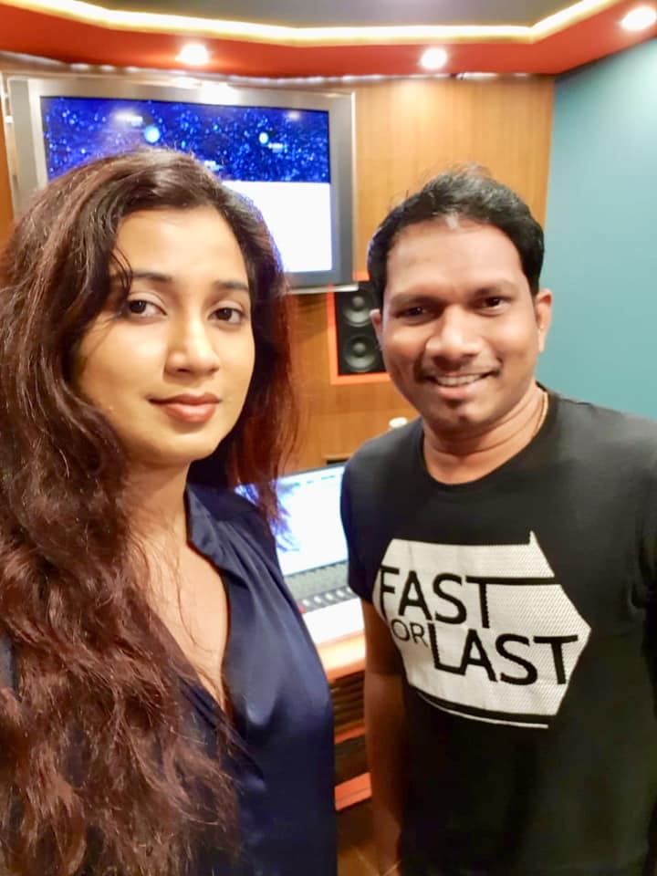 Surma_SG's tweet photo. Good Night love @shreyaghoshal❤ #OldClicks https://t.co/LJ5ELvl3fv