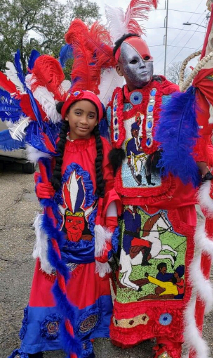 LunionSuite's tweet photo. Haitian-American Mardi Gras Indian Al Grandoit &amp; his daughter pay homage to their Haitian roots on Mardi Gras day. Al’s beadwork honors, Neg Maron &amp; Tiano Indians, his daughter's suit is inspired by Anacaona. Al/daughter walked w/Young Brave Hunters Indian Tribe.
📷 Sacha Elie https://t.co/QAoEIxqLyO