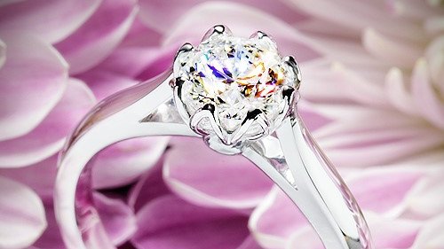Whiteflash's tweet photo. The solitaire is the long reigning queen in the world of engagement rings - look at our Top 10 Solitaire Engagement Rings here https://t.co/1B4ujhDXaO
#Whiteflash #EngagementRing #Proposalideas #Wedding #diamonds #ACUTABOVE https://t.co/5AEq0kCIIn