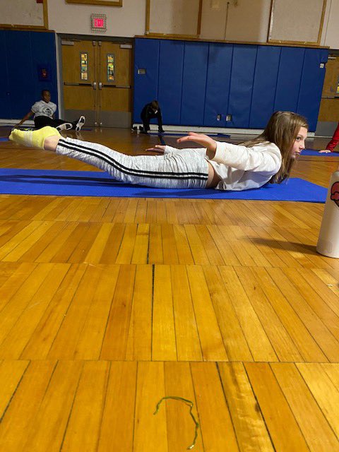 VBMoody's tweet photo. Mrs. Terribile’s PE classes are practicing yoga and mindfulness! @VBMoody @CannataJennifer @DocConner13 #CHLmoments https://t.co/dUevTmekdz