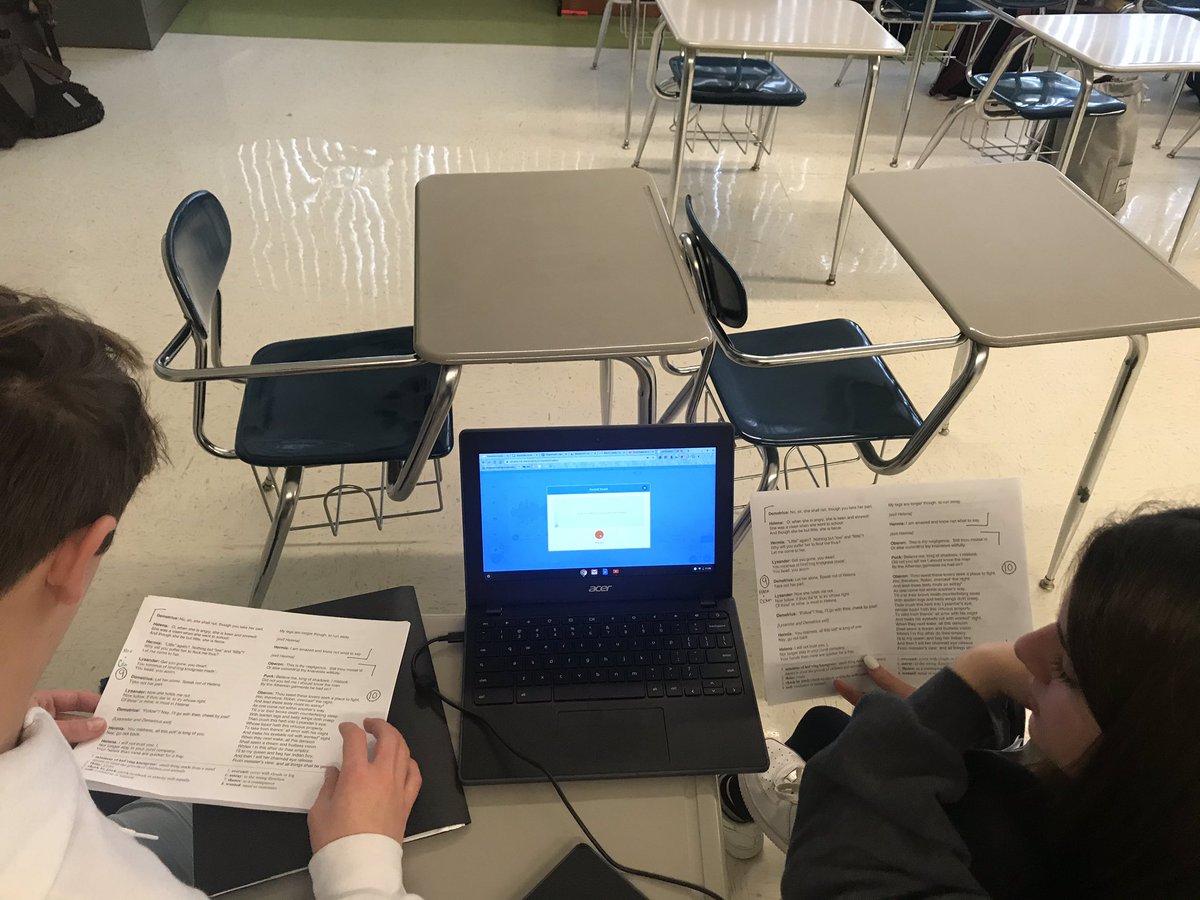 MrsKoontz's tweet photo. 9th traders use @scratch to record audio versions of scenes from A MIDSUMMER NIGHT’S DREAM complete with voice manipulation &amp; sound effects. #STEM + #SHAKESPEARE 💻🎭=  an awesome idea and lesson from @m_secko https://t.co/cDayliv8Jy