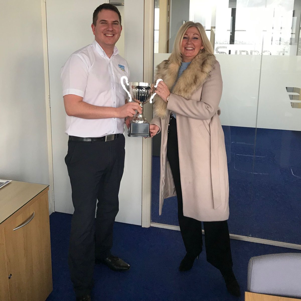 AbirdHire's tweet photo. #WednesdayMotivation We had a great sales meeting with Will Docherty and team at Head Office last week. Well on track to a successful first quarter, capped off with Karen Jones winning Sales Employee of the month. Well done Karen! #power #sales #teamwork https://t.co/sWjl5S5ssI