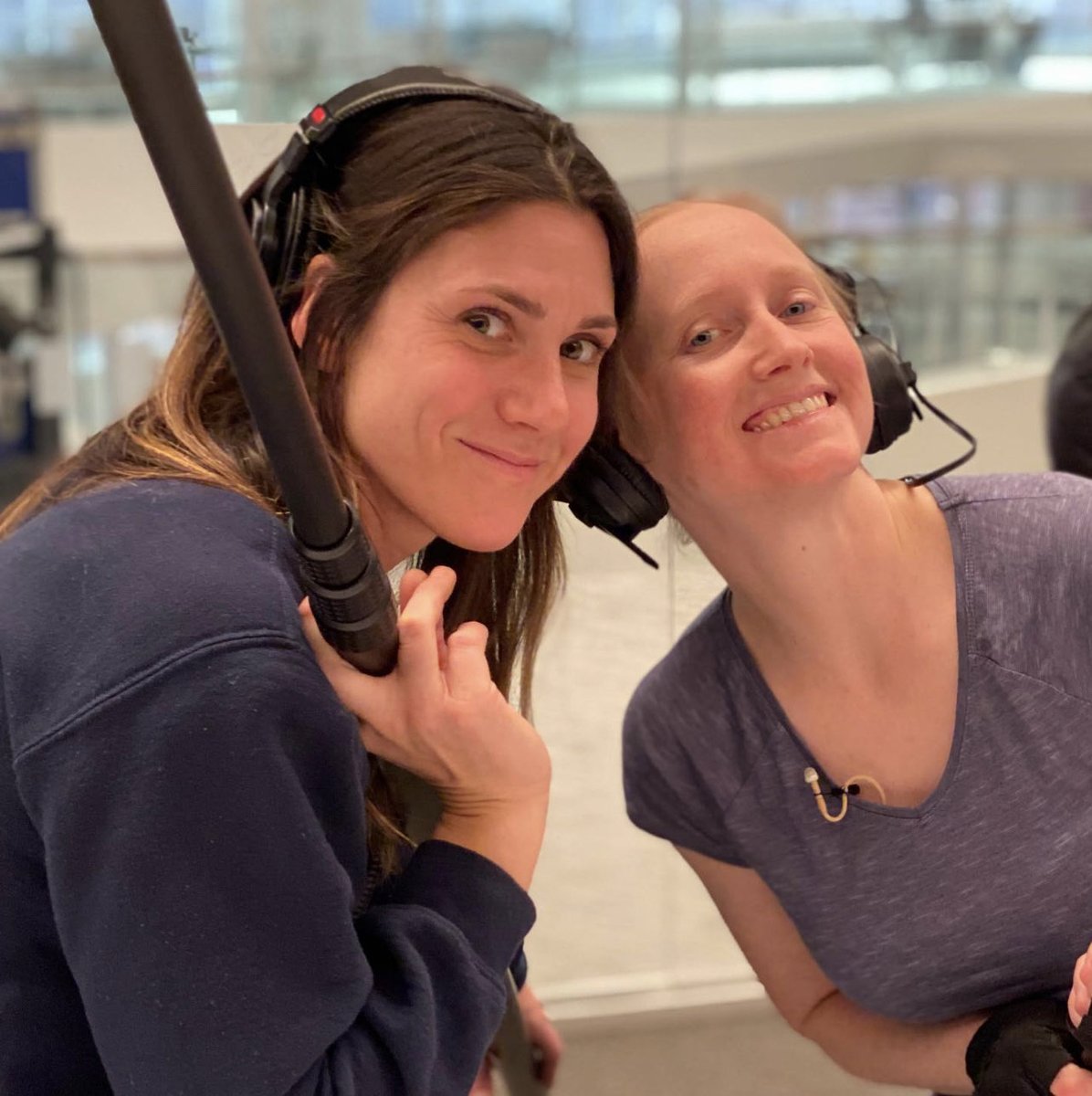KellyAuCoin77's tweet photo. Our awesome boom ops! These here human people make it so you all human people can hear us on the TV.

Best crew in the business. I love my #BillionsFamily 

#BoomOperators #Billions #WomanCrushWednesday #SoundDepartment #BTS https://t.co/ZvRWyUkRmL