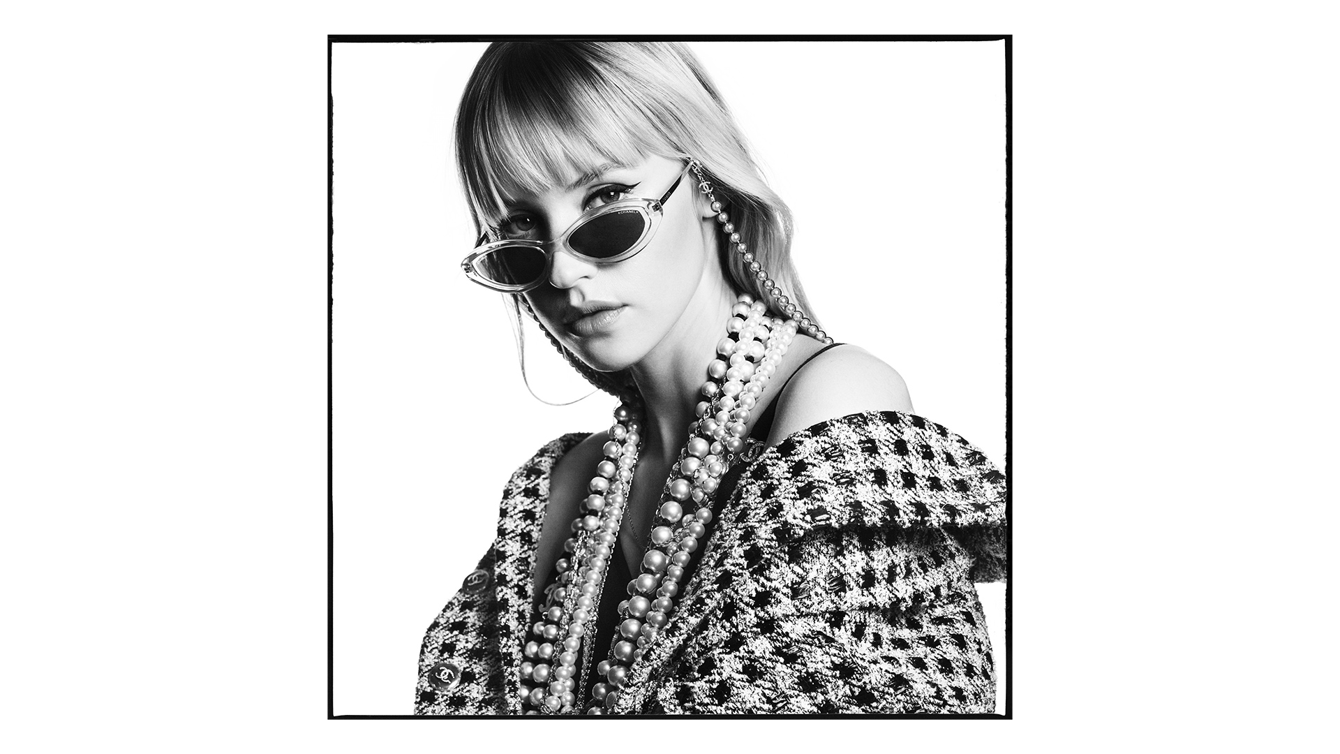 CHANEL Eyewear Fall 2020 (Chanel)  Glasses trends, Chanel eyewear