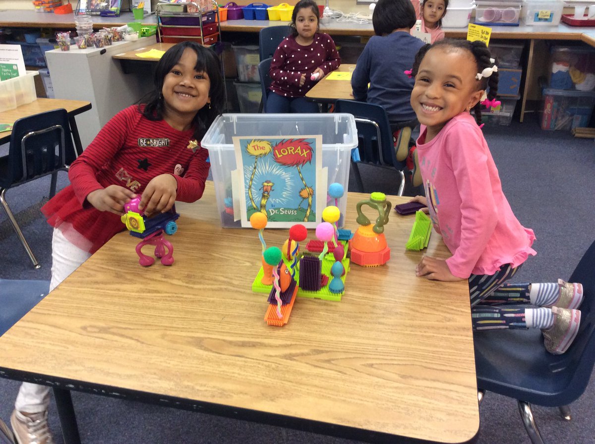 andrea_mcferran's tweet photo. Dr Seuss STEM activities @apscspr @APSscience #cardinalFUN https://t.co/VhmO5M9ggs