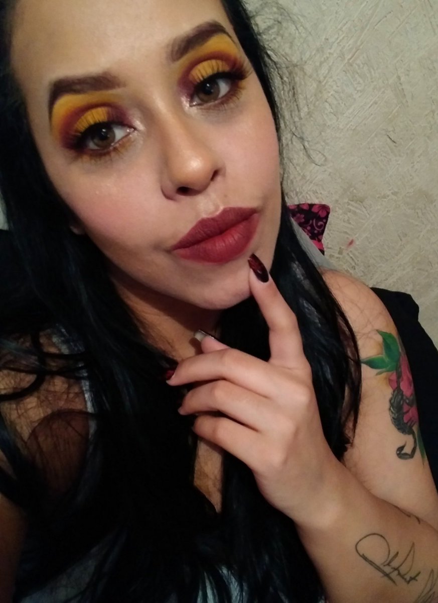 monicaarango15's tweet photo. Si dejas salir tus miedos, tendrás más espacio para vivir tus sueños 🔥🖤🧡
#MiercolesDeGanarSeguidores https://t.co/UxzMgvmetC