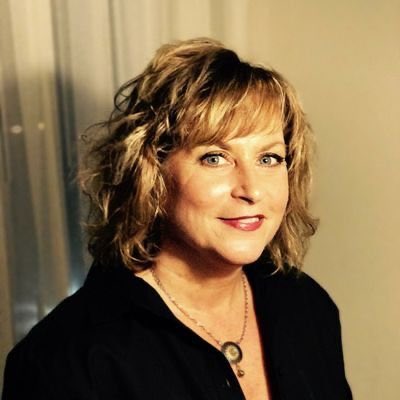 Celebrating <a href="/Starandzipper/">Robin Plimpton</a> today! Robin has always been someone I can count on for guidance. Thank you for all of your support during my Career and everything you do for the Northeast! You are an inspiration to many! #newomenrock <a href="/thayesnet/">Terry Hayes</a> <a href="/BobStanchina/">Bob Stanchina</a> 💪🏻