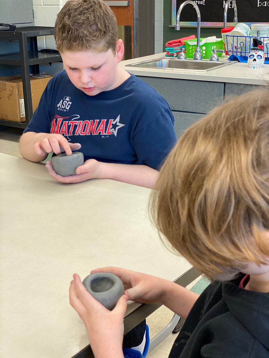 ArtwithSchmid56's tweet photo. It’s clay time for 4th grade!! I was a little nervous but ceramics is my jam, so it was amazing. 🥰 The kiddos loved it! 👏🏼 https://t.co/TKOYnG4unH