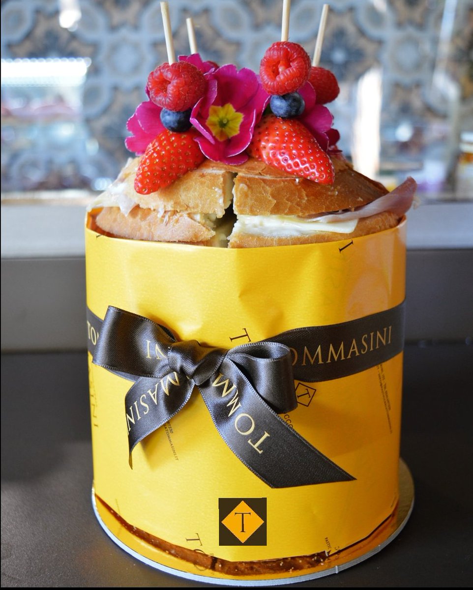 Tommasinipastry's tweet photo. Non solo Dolce...avete provato i nostri gustosi 😋 Panettoni Gastronomici farciti..??
#pasticceria #tommasinipastry #riccione # https://t.co/haL6MWELP9