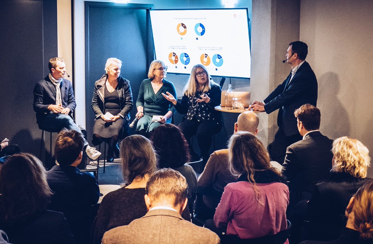 Tack för igår! Så kul att så många ville komma på vårt seminarium "Har vi en vård i ruin?" och diskutera framtidens sjuk- och hälsovård. Det var en aktiv publik, engagerad panel och ett härligt mingel!