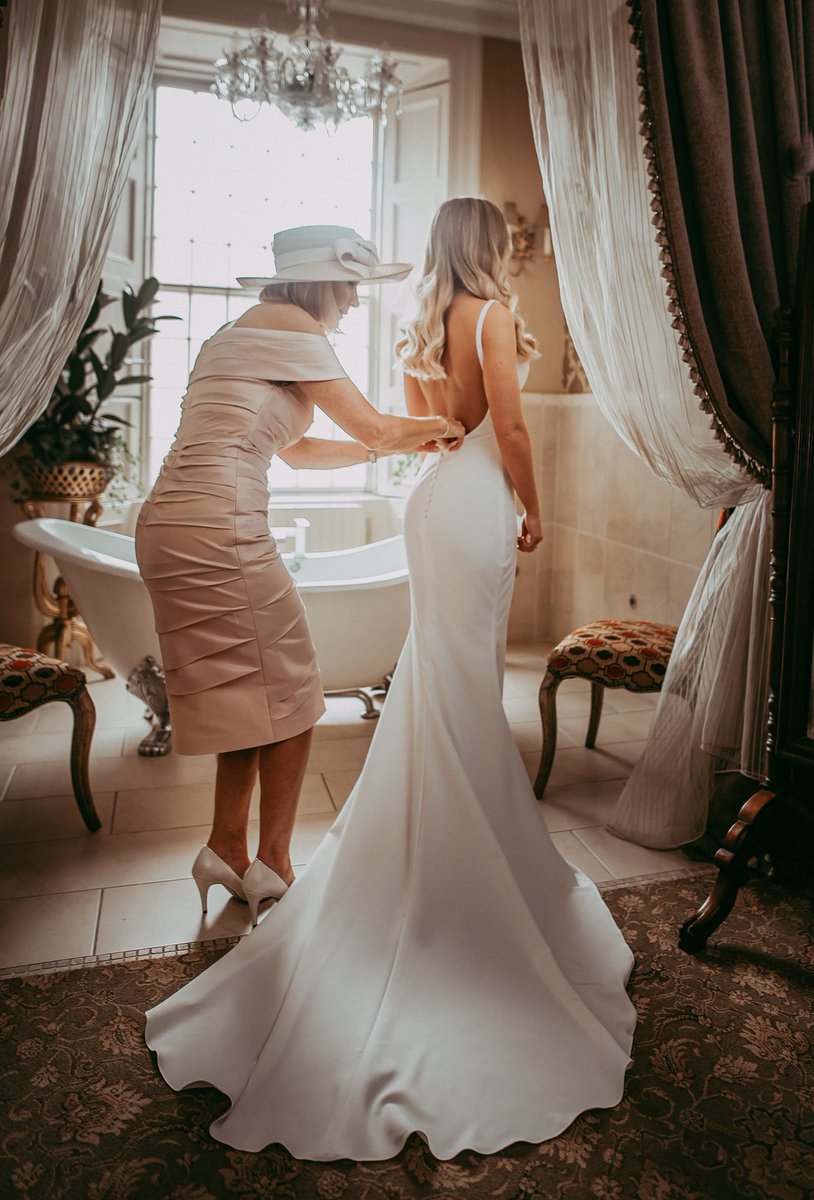 RomanticCastles's tweet image. "No language can express the power and beauty and heroism of a mothers love."- Happy Mothers Day from all the team at Romantic Castles of Ireland.

#MothersDay #Women #CastleHotels #Mother #Bride #MotherOfTheBride #Wedding