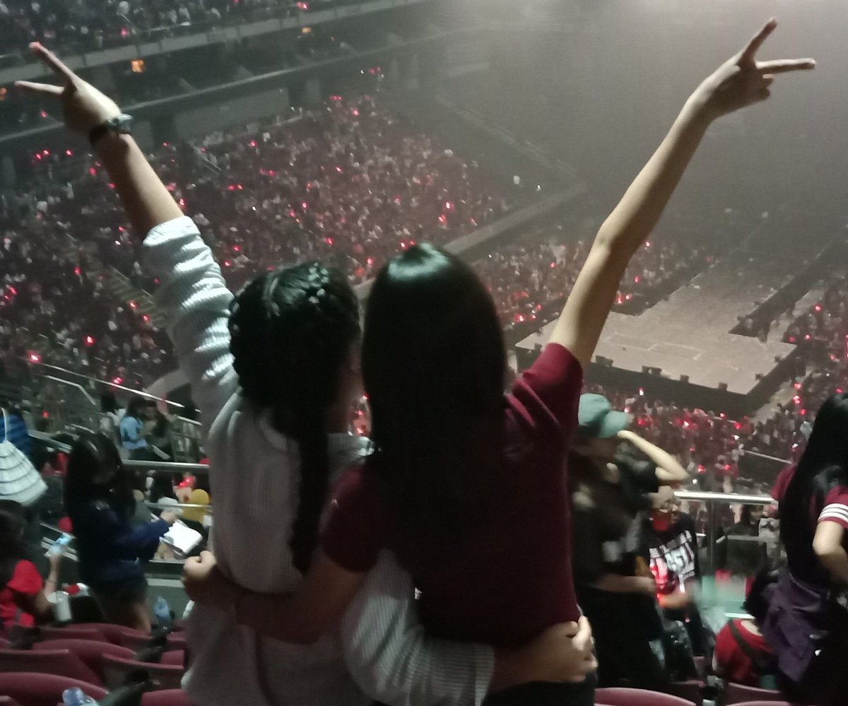 enthusiastcha_'s tweet photo. iKON Continue Tour in Manila
2018-11-11 https://t.co/JdULdB5NNb