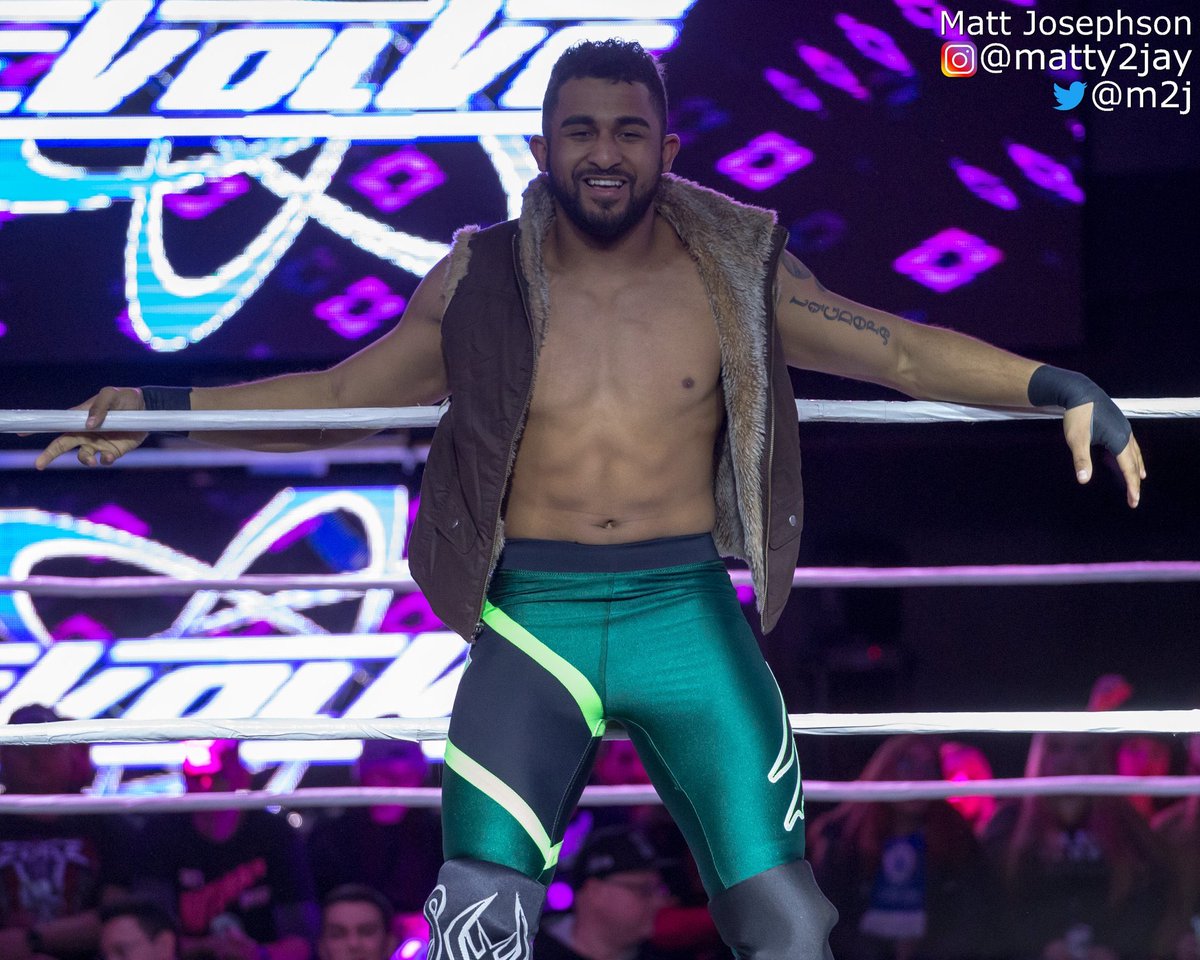 StephenWolf309's tweet photo. Start every morning with a smile. #Evolve145 
📸: @m2j https://t.co/toKQkr2aoL