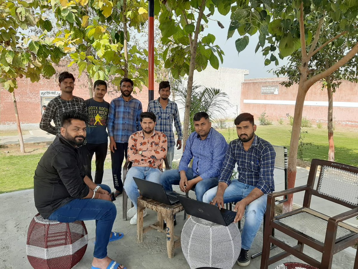 BarwaCsc's tweet photo. #CSC_Barwa की तरफ से  आज जिला कारागार कुरुक्षेत्र में कैदियों को CSC की योजनाओँ के बारे में बताया गया और कैदियों के आयुष्मान कार्ड बनाये गए ।
@dintya15 @MANISH_CSCSPV @ashi_apple @Prabhjotsidhu85 @parveendhm @Kanika03056999 @mohitsh_0007 @CSCegov_ @cscharyana @bk_wala https://t.co/nttMw2jxrH