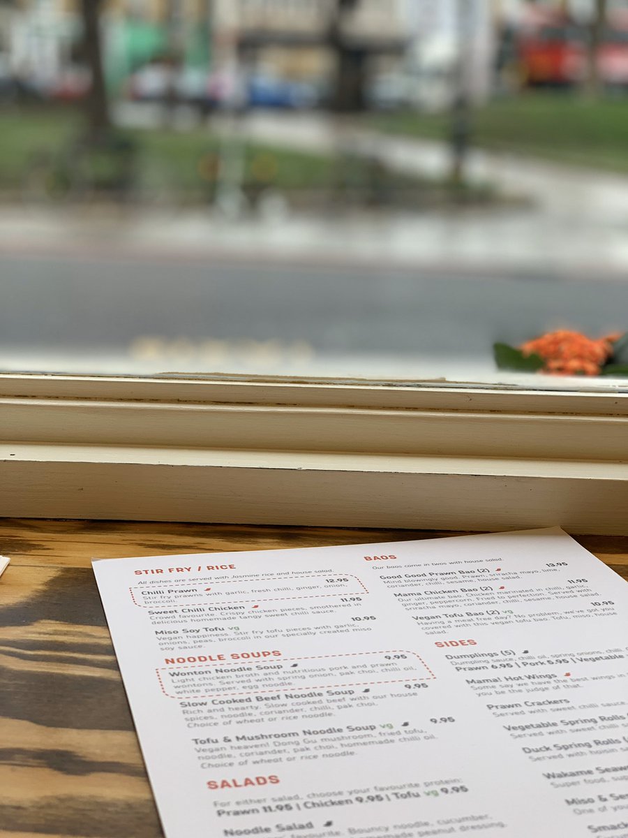 Mamalan solo lunch watching the world go by 🙌