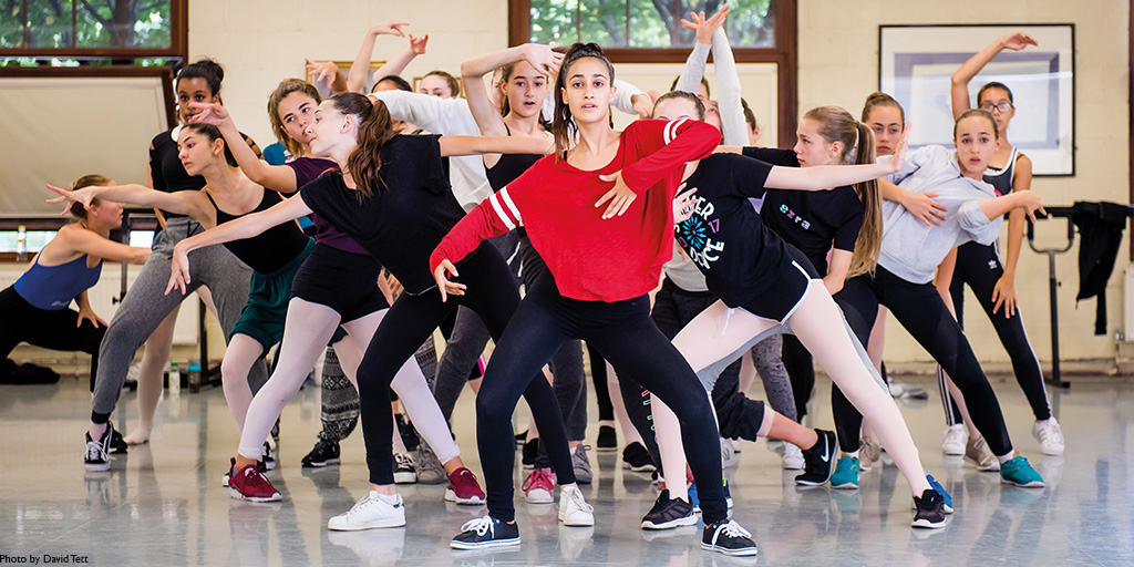 RADheadquarters's tweet photo. Want something to do this summer? 🌞 Apply for our London Summer School 2020 where nothing but fun is guaranteed as you take classes in ballet, group dance/repertoire and creative dance, as well as other dance styles > https://t.co/Q2YRYT0mXx #RADSummer https://t.co/UJHZJyHDY5