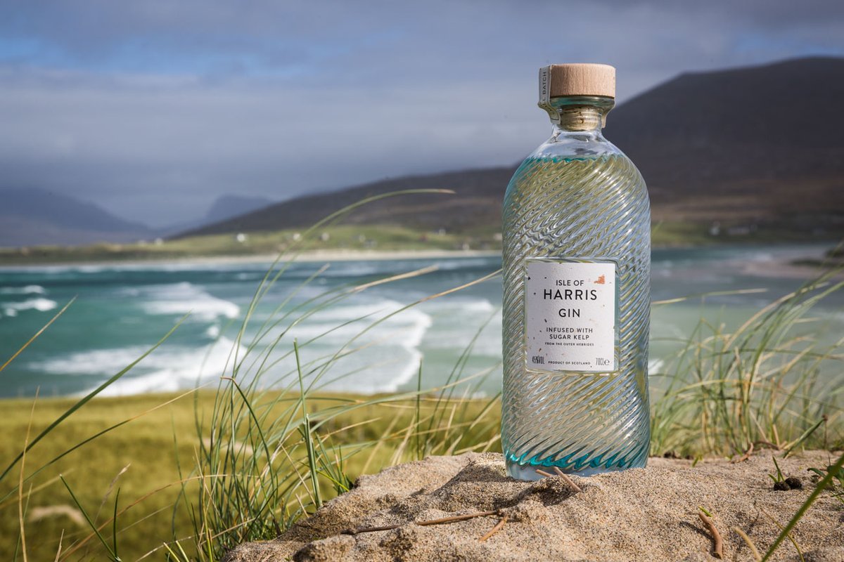 harrisdistiller's tweet photo. Enjoy a good Scottish beer by the fire at Station Yard Micropub in Dunbar and collect your Isle of Harris Gin to take home with you. Click online and connect with your local dispensary in the UK at https://t.co/SKmP26P0DH 📍 #ClickConnectCollect https://t.co/pRP93bEmcE