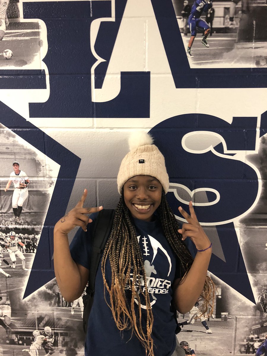 Dkkightd's tweet photo. See this young lady. Your looking at a STATE Powerlifting Qualifier @mariemason21 #RangerPower https://t.co/CmdKhJKxE1