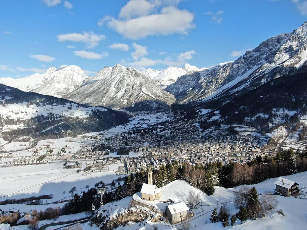bormioski's tweet photo. Quanto sei bella #Bormio? ❄️❤️

Piste perfettamente innevate vi aspettano!

#bormioski #theverticalfun https://t.co/LBCDdHGo0b