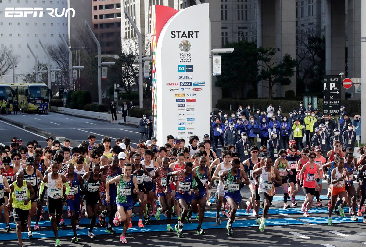 ESPNRun's tweet photo. 🔙 2019 vs. 2020 🔛
El Maratón de #Tokio no fue lo mismo con la participación exclusiva de los atletas de elite. 🇯🇵
#TOKIOxESPN https://t.co/vNSJ0NQ7S2