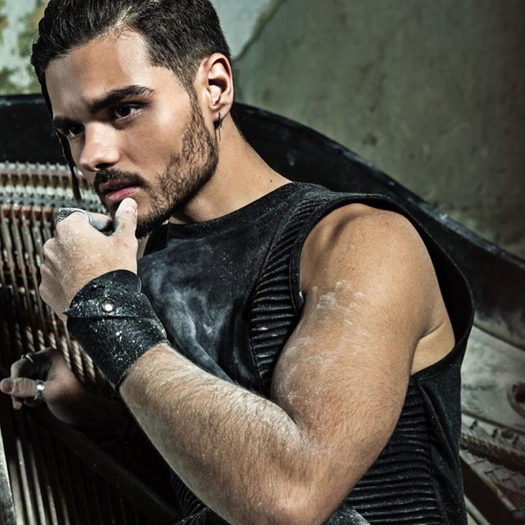 annaritaxamc's tweet photo. No importa tu orientación sexual, todos estamos enamorados de Abraham Mateo 🥰 https://t.co/rNpADekm2u