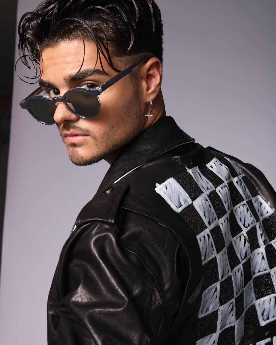 annaritaxamc's tweet photo. No importa tu orientación sexual, todos estamos enamorados de Abraham Mateo 🥰 https://t.co/rNpADekm2u